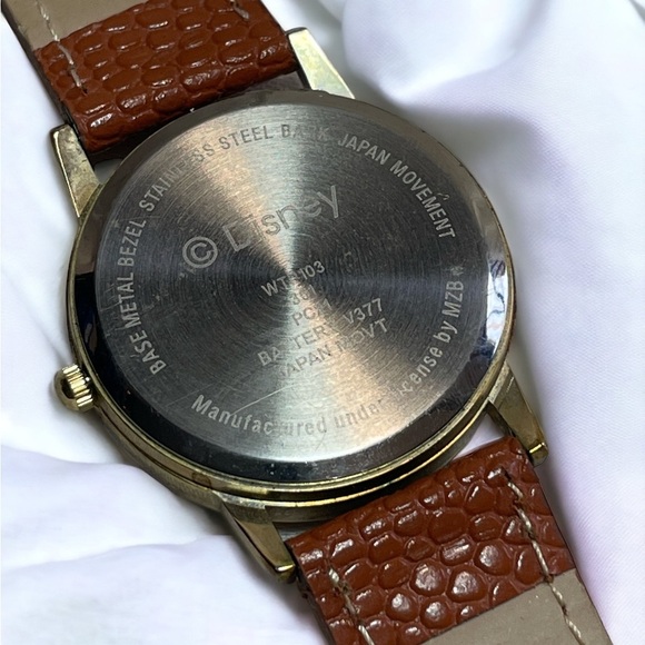 Vintage Disney Winnie the Pooh Watch - Picture 3 of 5